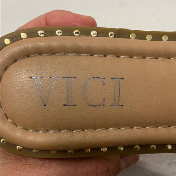 Vici Women's Brown Knotted Sandals - Picture 2 of 4